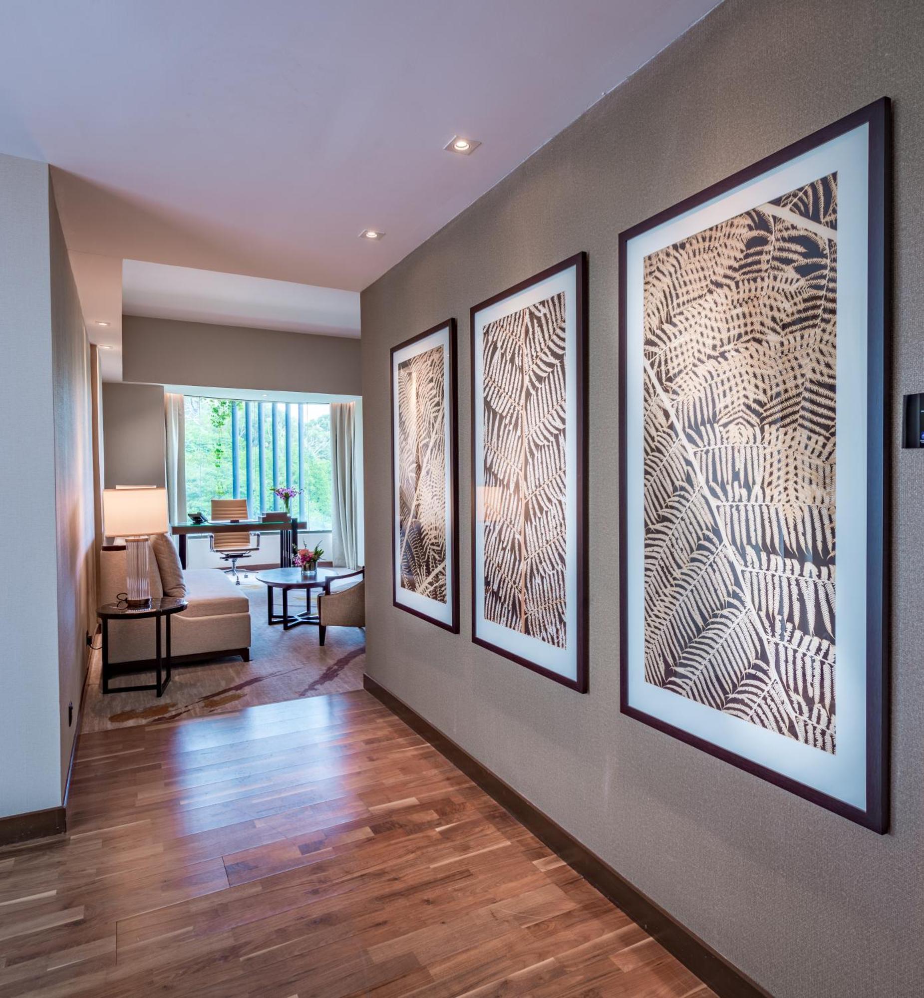 Отель Hilton Кота-Кинабалу Экстерьер фото Interior of the hotel